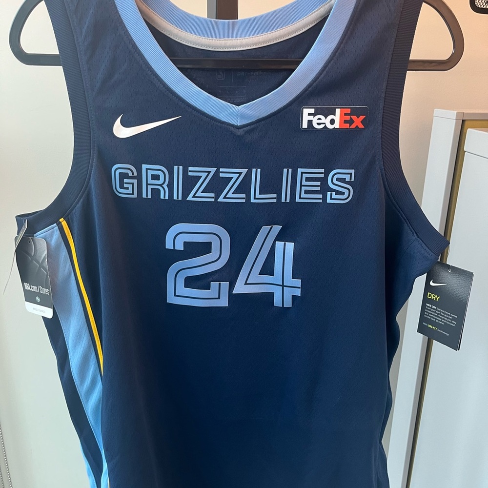 Grizzlies Jersey #24 Dillion Brooks . Size Large